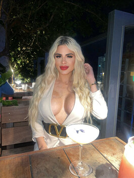 Profil de Audrey, 53 ans, Escort girl à Doncourt-aux-Templiers