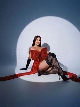 Profil de Sarah, 42 ans, Escort girl à Écausseville