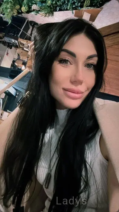 Profil de Morgane, 37 ans, Escort girl à Bézenet