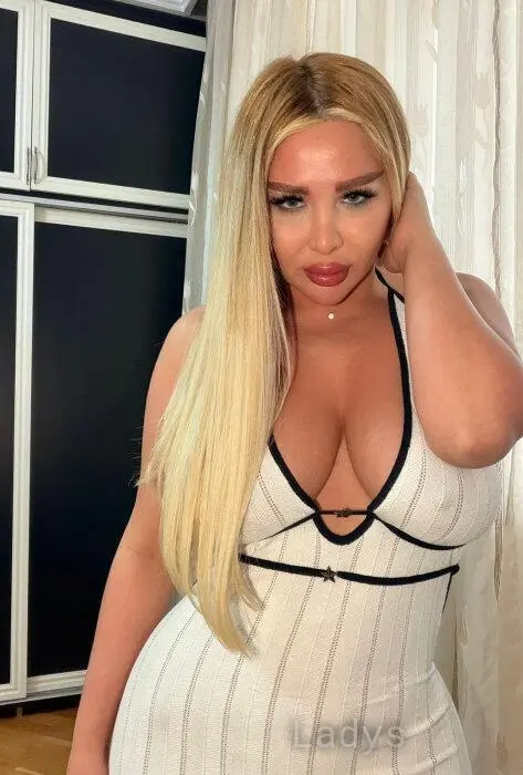 Profil de Romane, 23 ans, Escort girl à Wylder