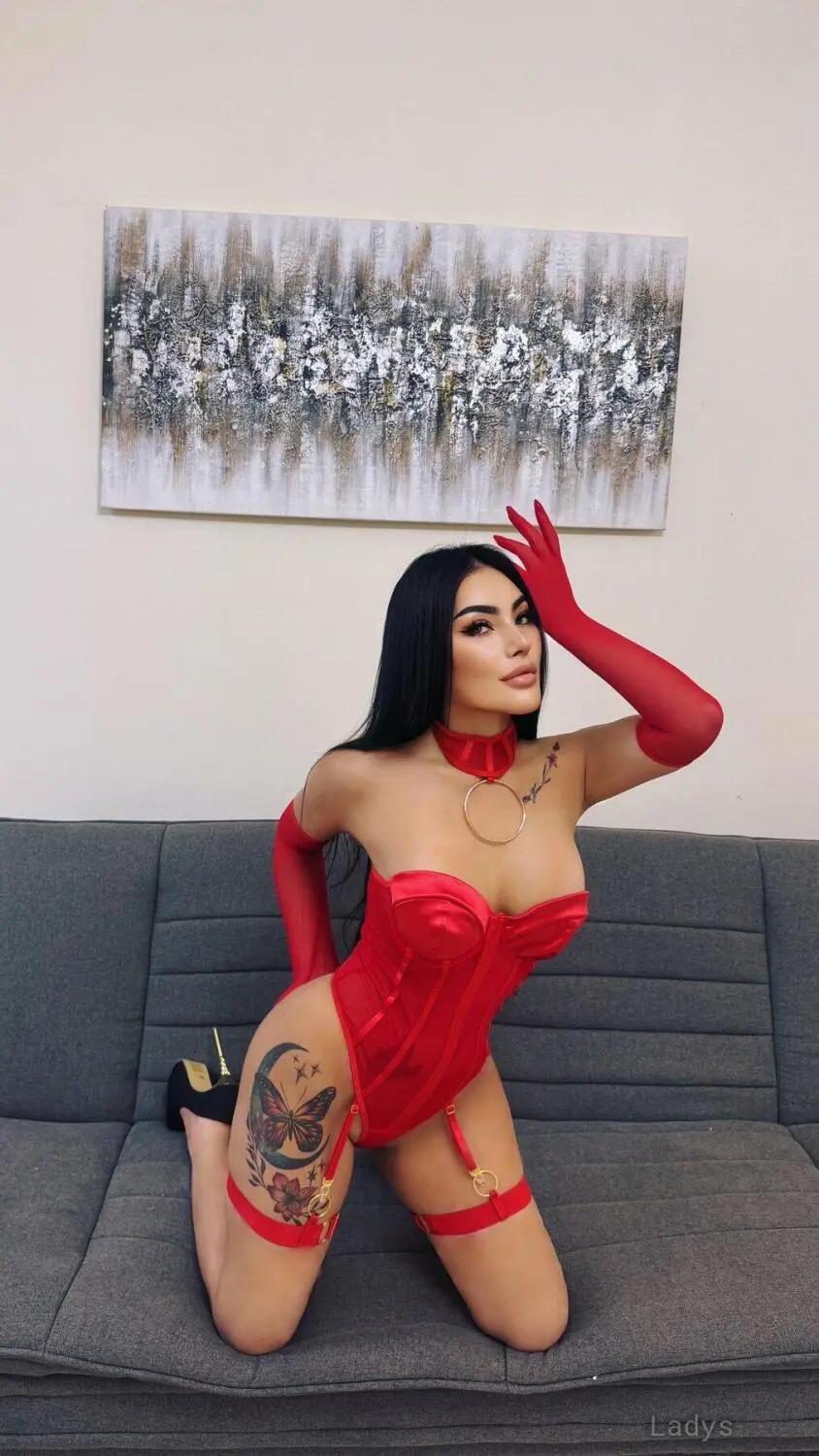 Profil de Amandine, 27 ans, Escort girl à Saint-Maurice-en-Quercy