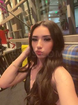 Profil de Laetitia, 18 ans, Escort girl à Donzère